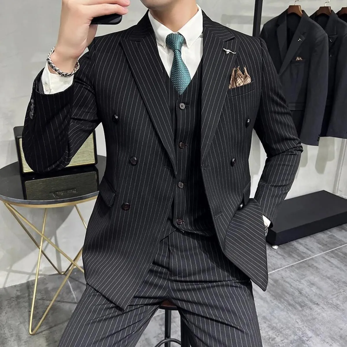 2023 Moda Nuovo Boutique da uomo Business Slim Wedding a righe doppiopetto Completo Blazer Giacca Pantaloni Pantaloni Gilet 3