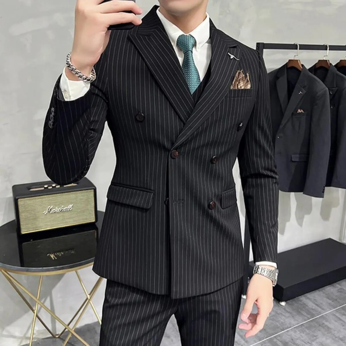 2023 Moda Nuovo Boutique da uomo Business Slim Wedding a righe doppiopetto Completo Blazer Giacca Pantaloni Pantaloni Gilet 3