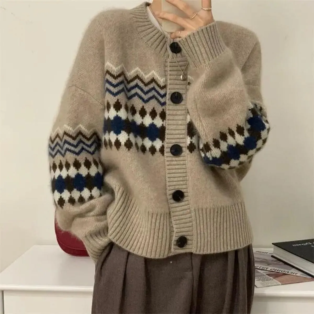 2024 autunno nuovo cardigan lavorato a maglia cappotto corto da donna maglione jacquard abbigliamento ampio girocollo morbido to