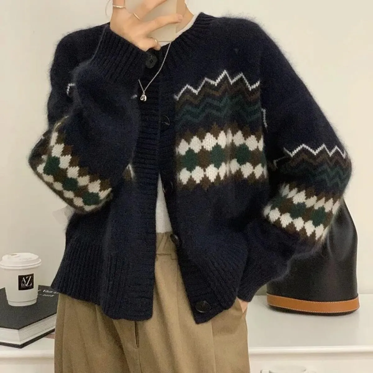 2024 autunno nuovo cardigan lavorato a maglia cappotto corto da donna maglione jacquard abbigliamento ampio girocollo morbido to