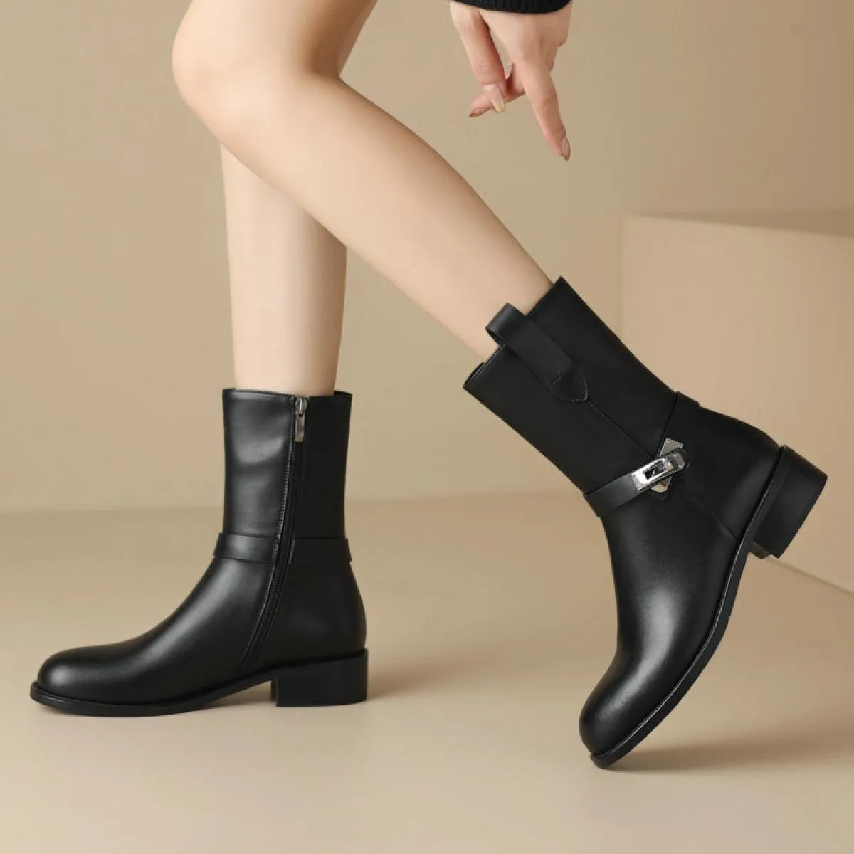 2024 Stivaletti da donna casual Primavera Inverno Vera pelle Tacchi bassi spessi Piattaforme Scarpe da donna Taglia 34 43