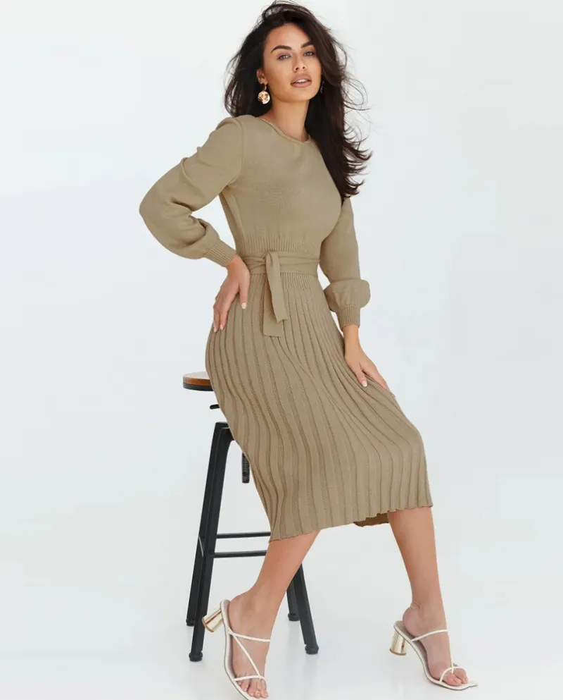 Abito da donna nuovo autunno e inverno lavorato a maglia gonna maglione a pieghe di media lunghezza