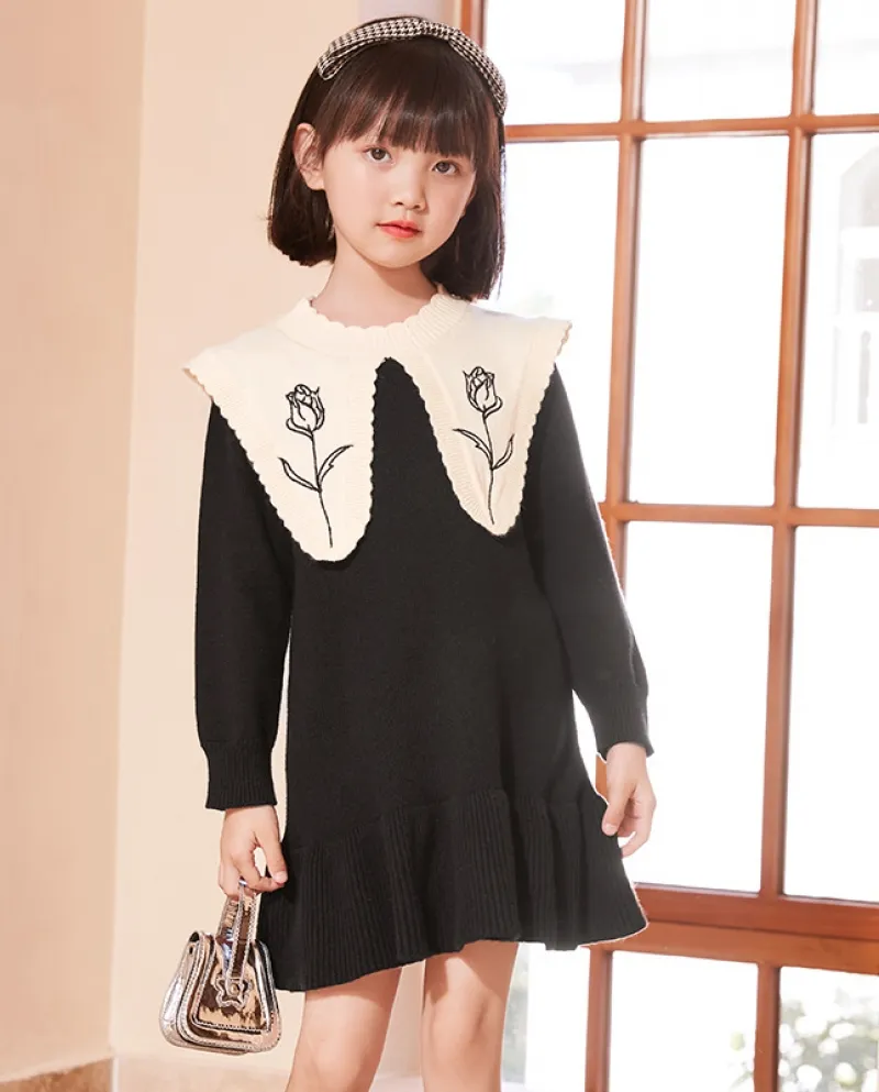 Abito lavorato a maglia con gonna per bambini in maglione di fiori ricamato autunno e inverno per ragazze