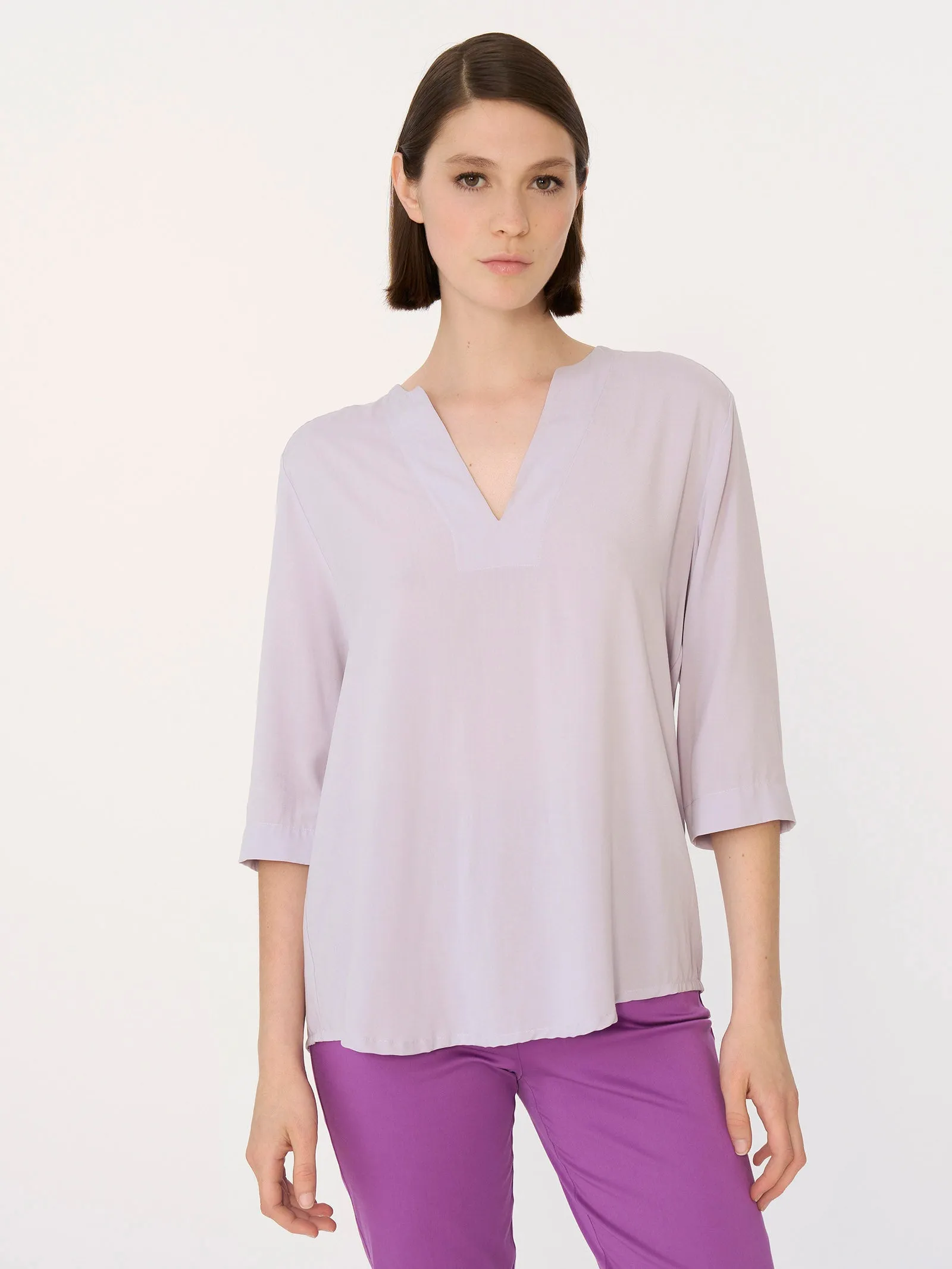 Blusa con scollo a V in EcoSeta - Orchid Petal
