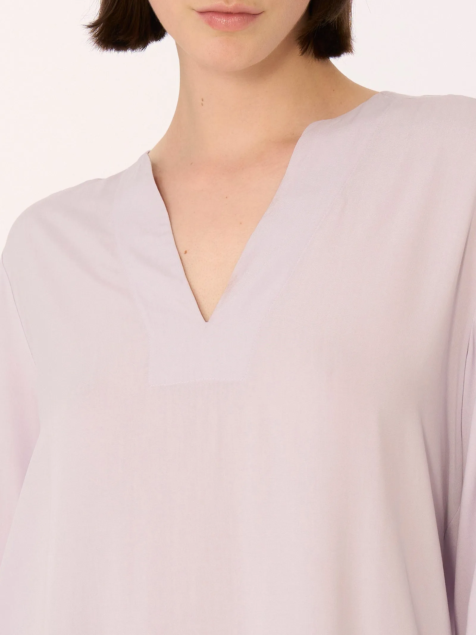 Blusa con scollo a V in EcoSeta - Orchid Petal