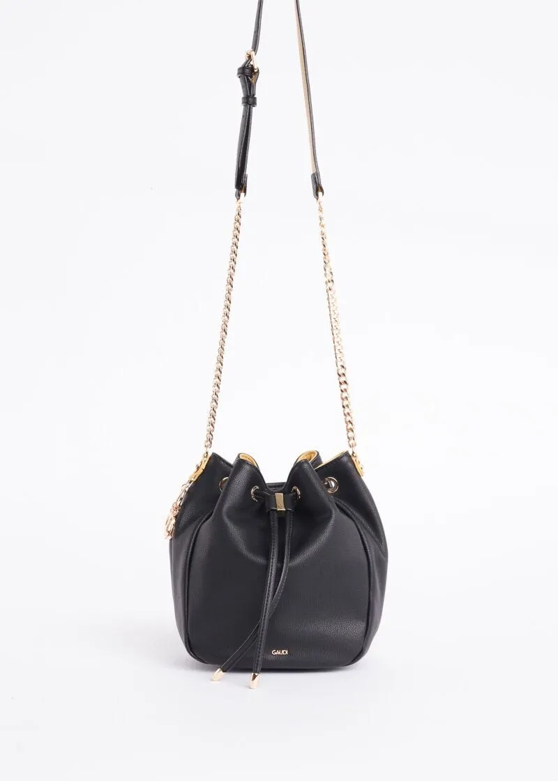 Borsa a secchiello con charm