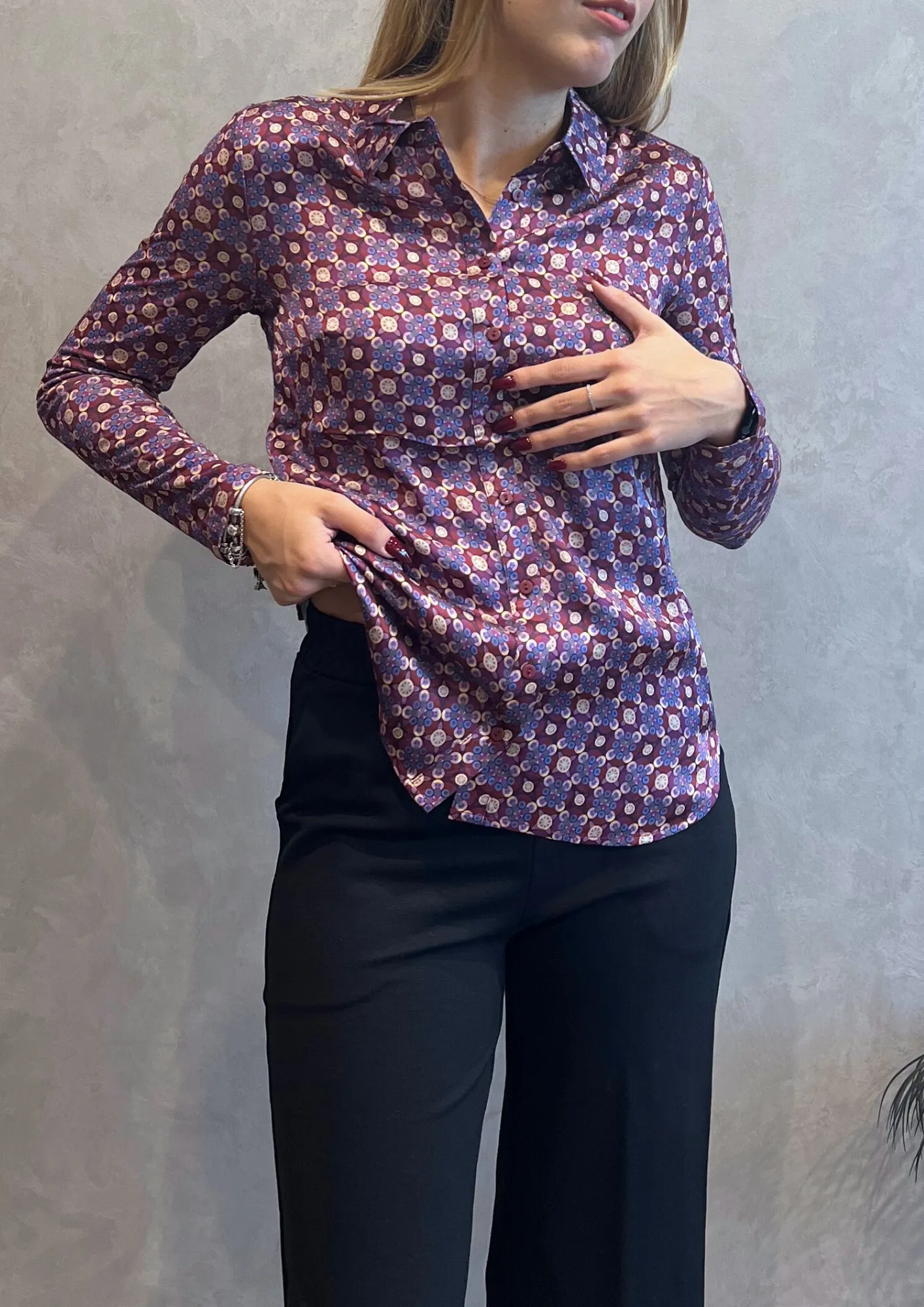 Camicia bimaterica in fantasia geometrica