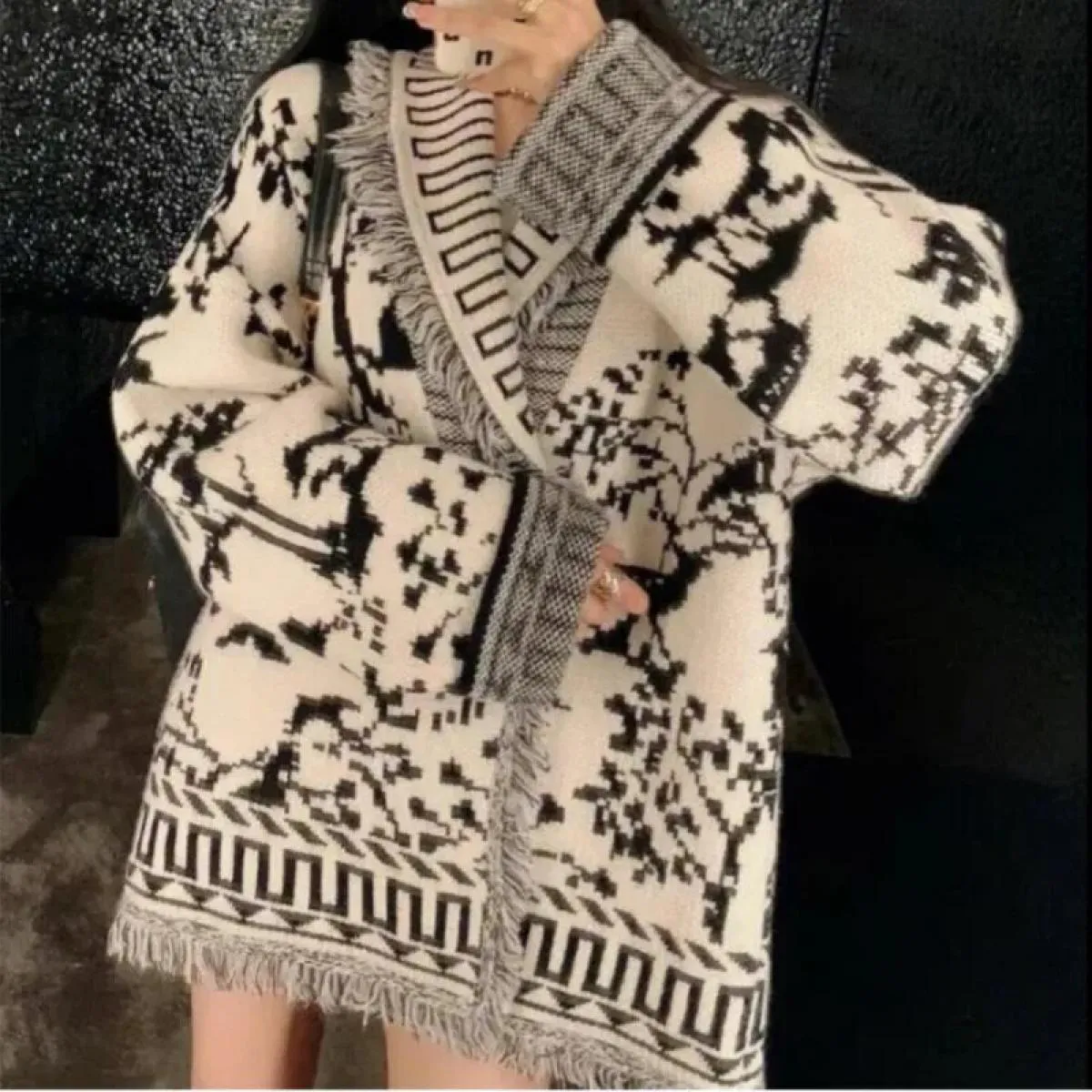 Cappotto cardigan lavorato a maglia con temperamento femminile 2023 Top in maglione di nicchia dal design retrò primaverile