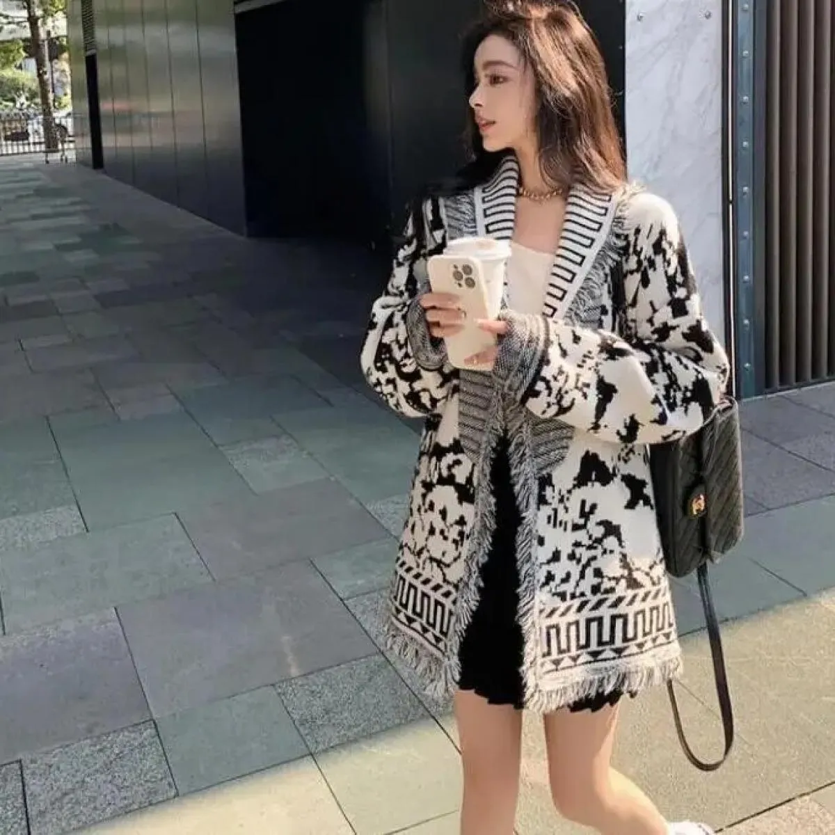 Cappotto cardigan lavorato a maglia con temperamento femminile 2023 Top in maglione di nicchia dal design retrò primaverile