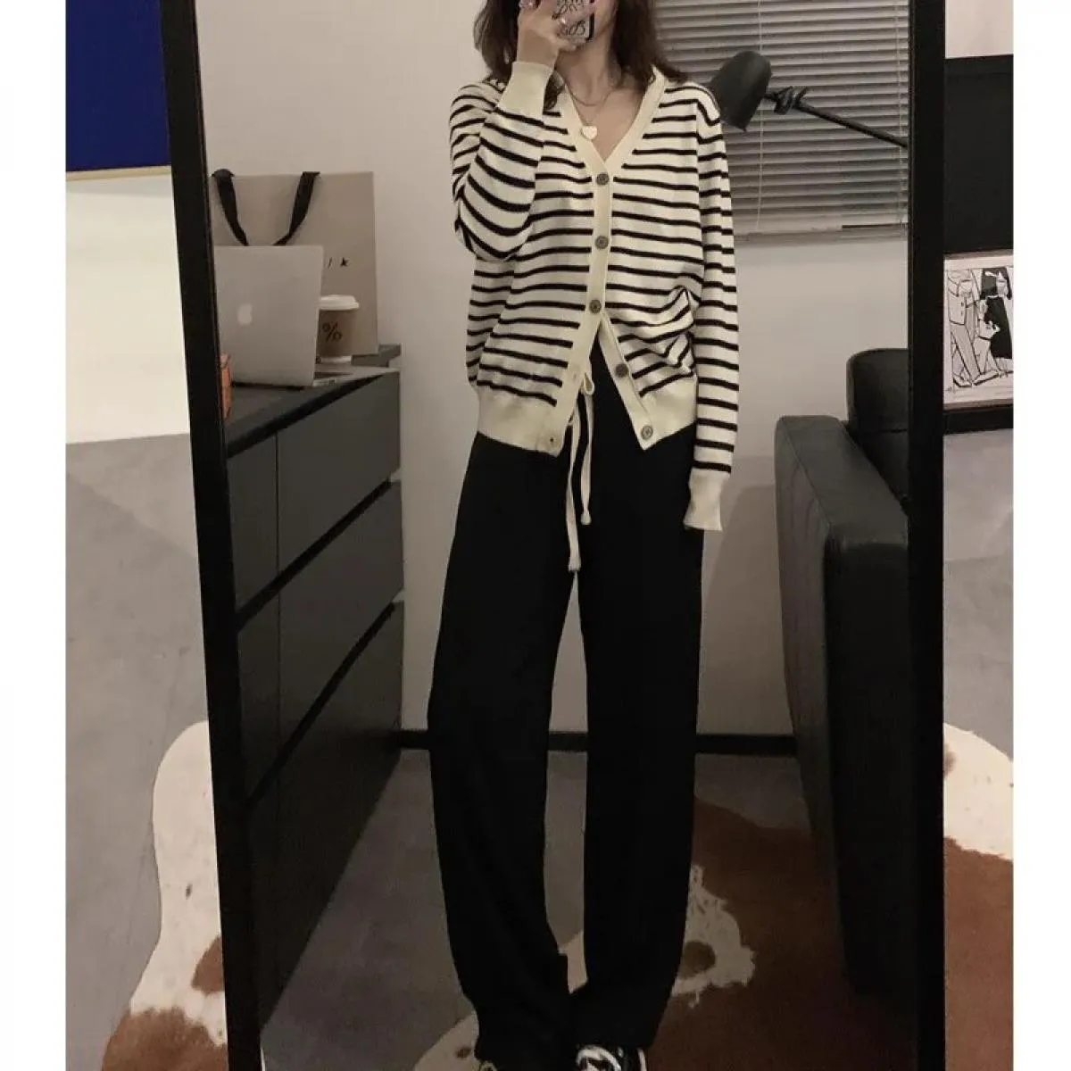 Cardigan a righe bianche nere maglione moda donna elegante top a maniche lunghe cardigan primaverile donna 2023