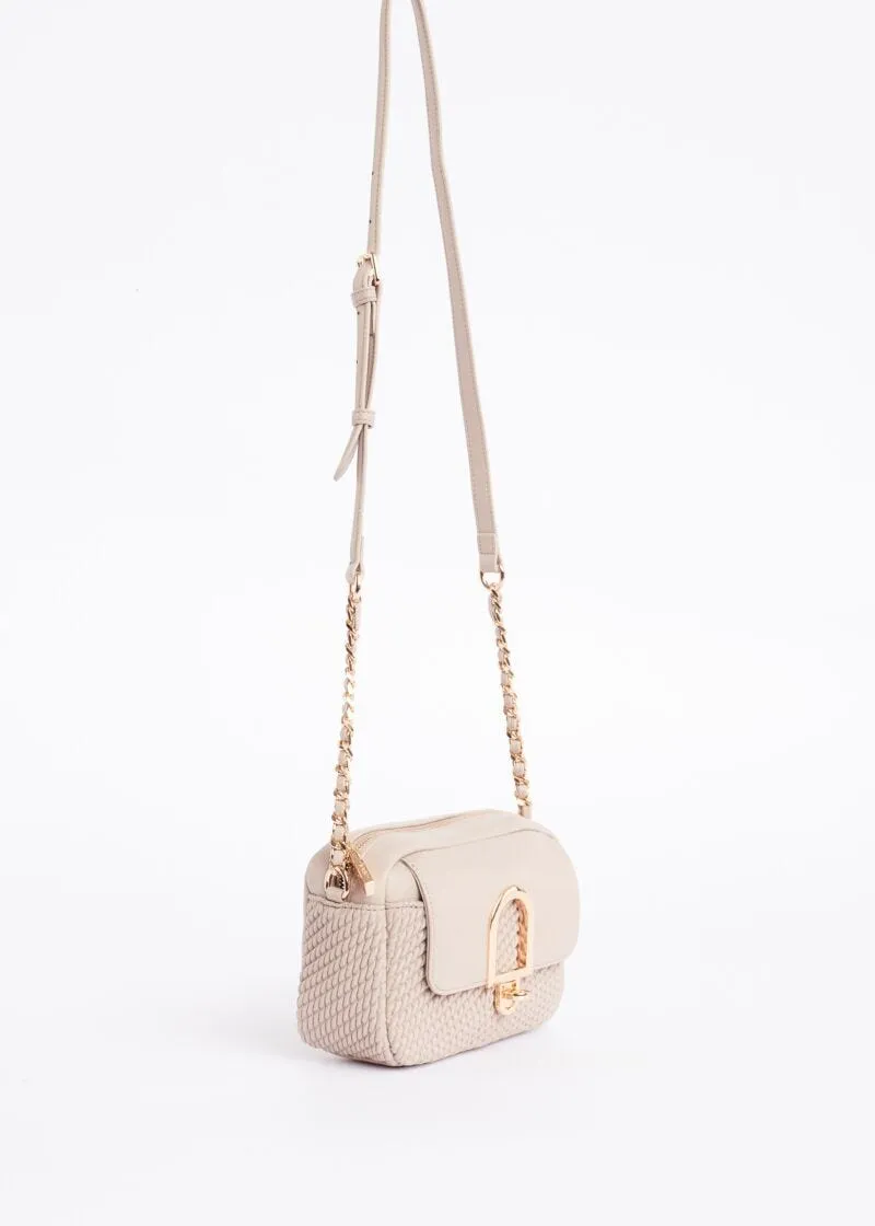 Crossbody con motivo plissé