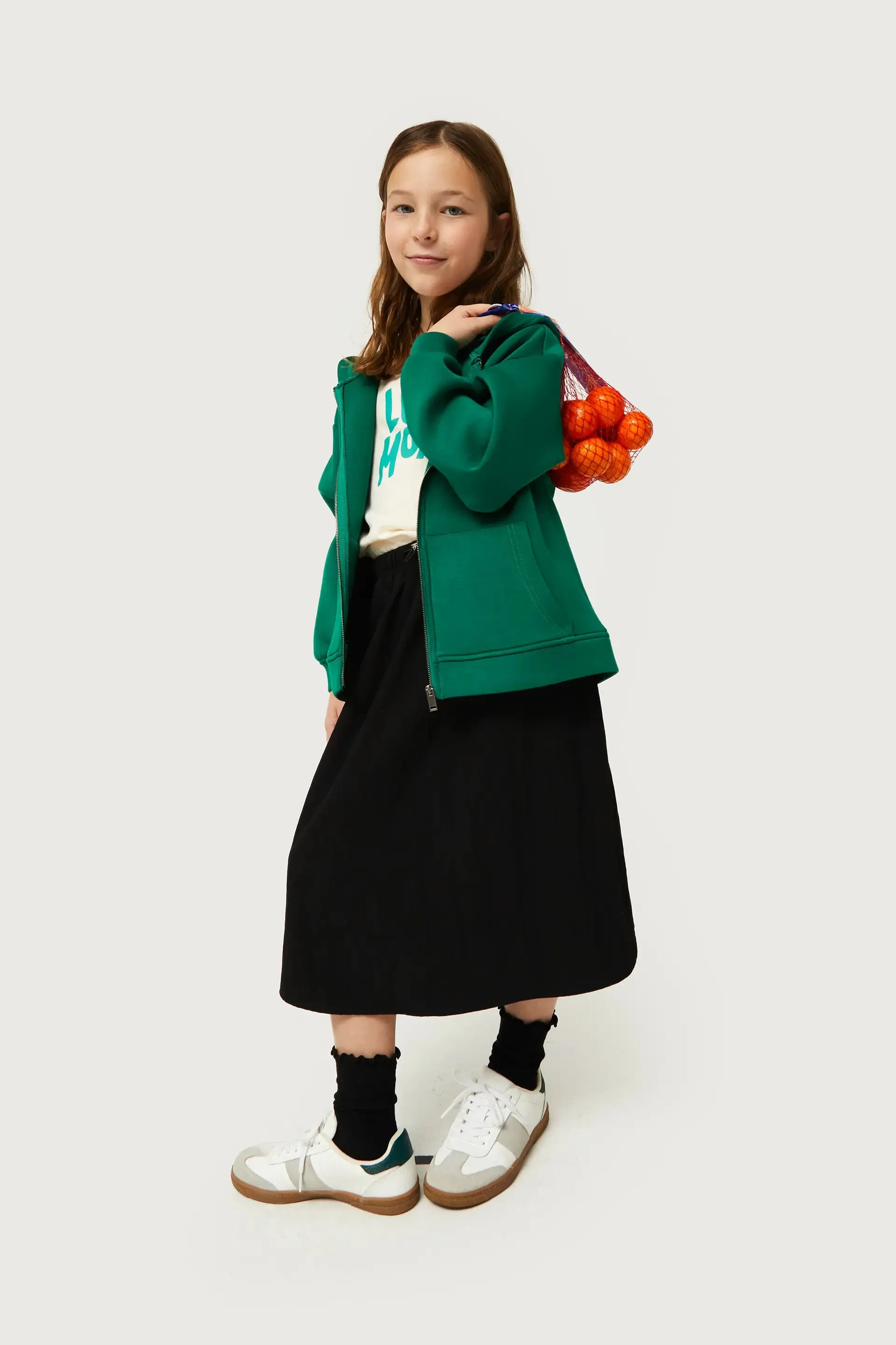 Felpa verde con cappuccio da bambina