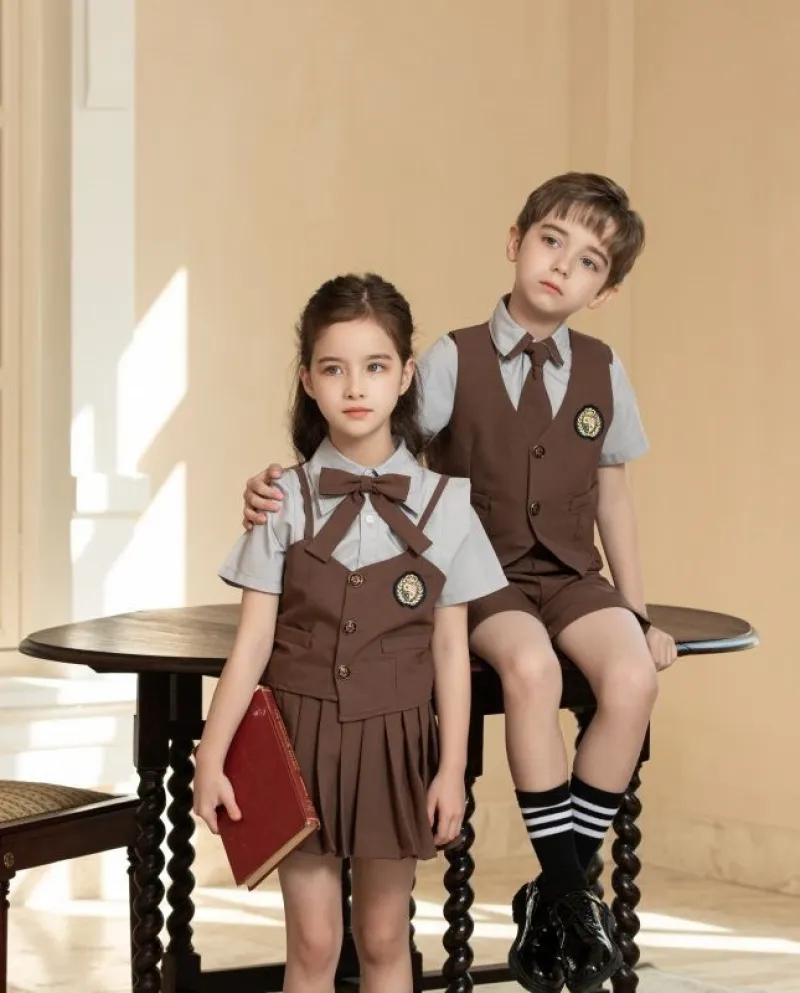 Gilet kaki per bambini Uniforme con risvolto a tre pezzi a maniche corte