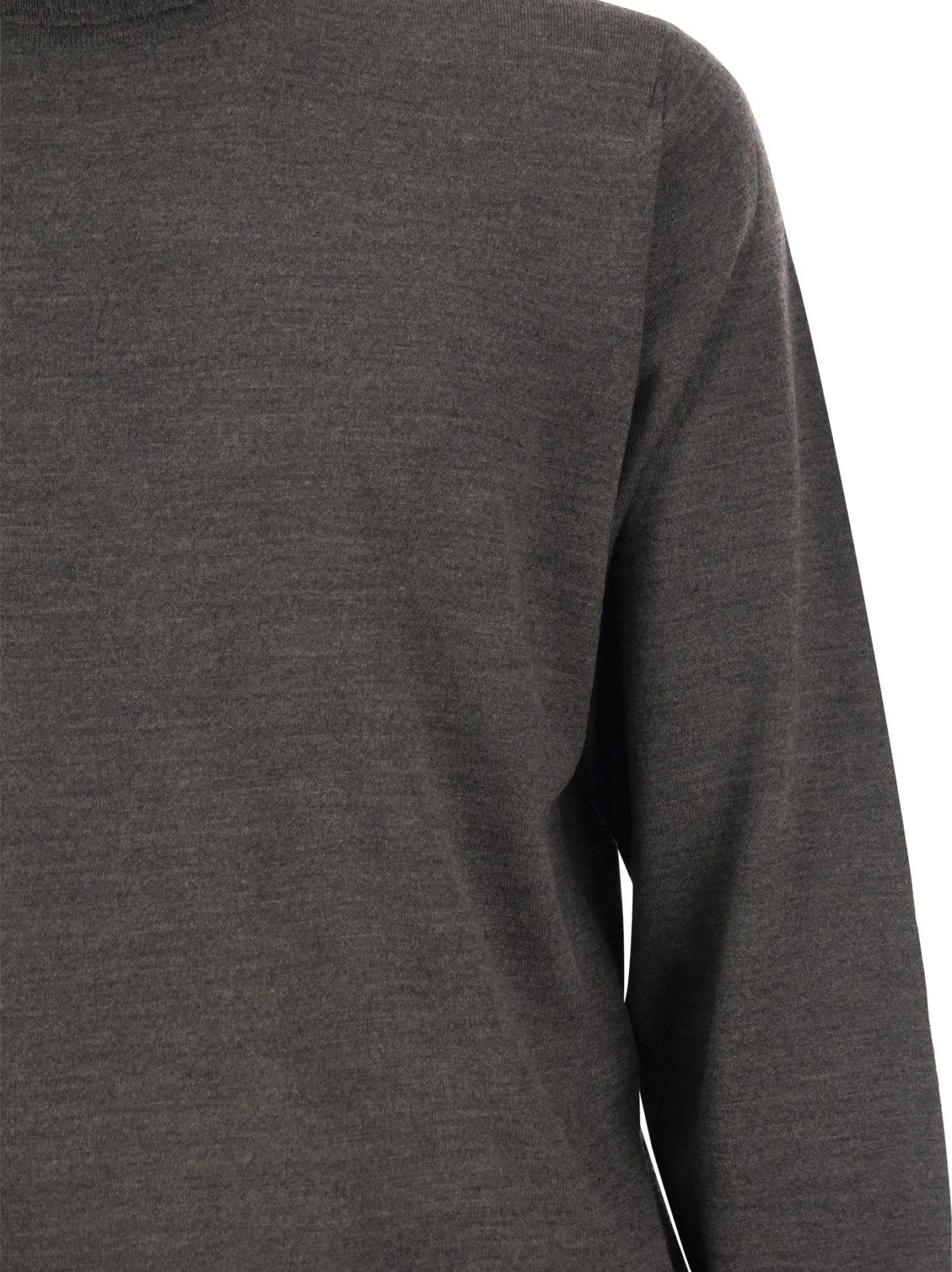 Maglia a collo alto in lana vergine