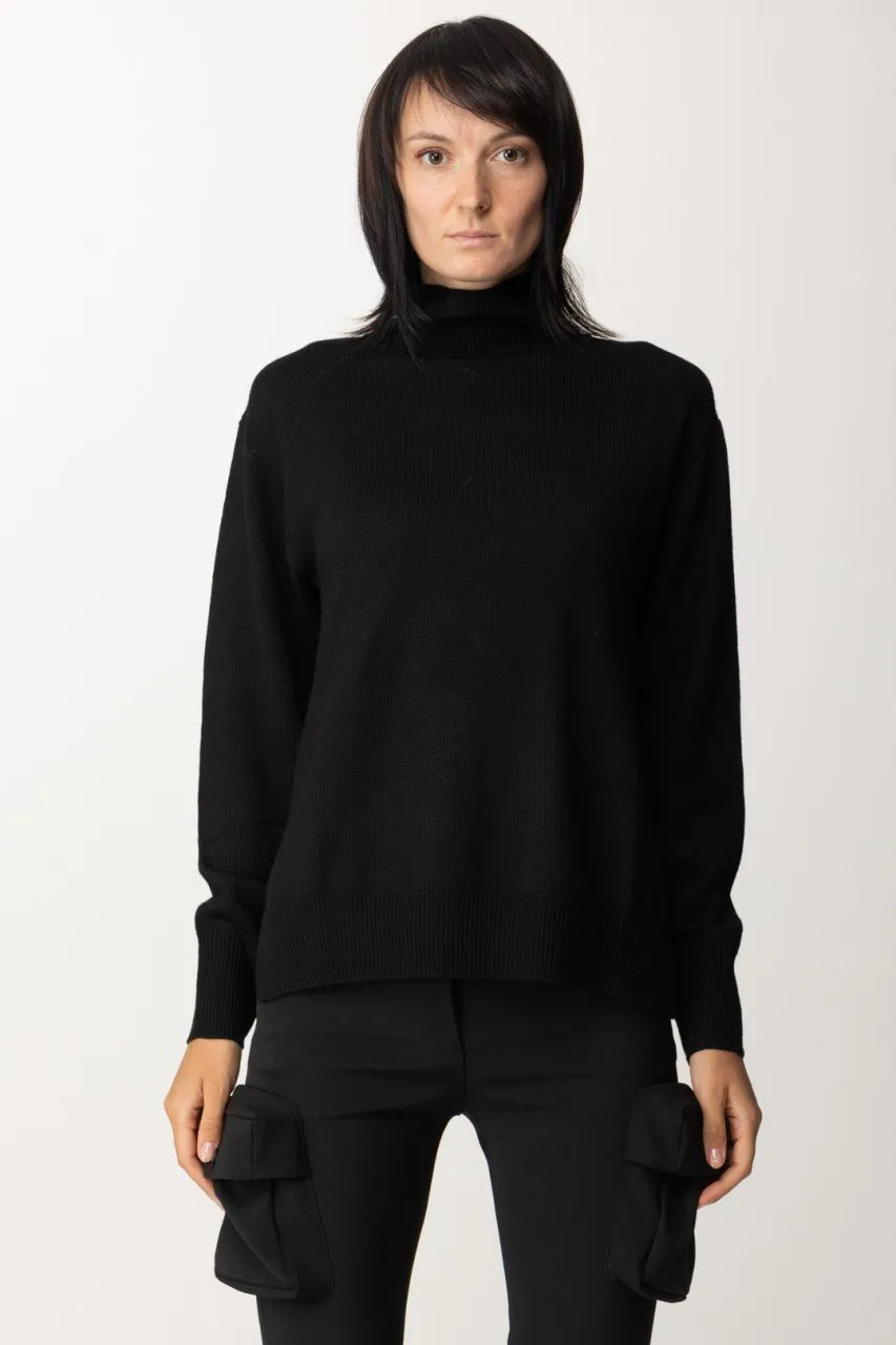 Maglia in lana a collo alto Nero