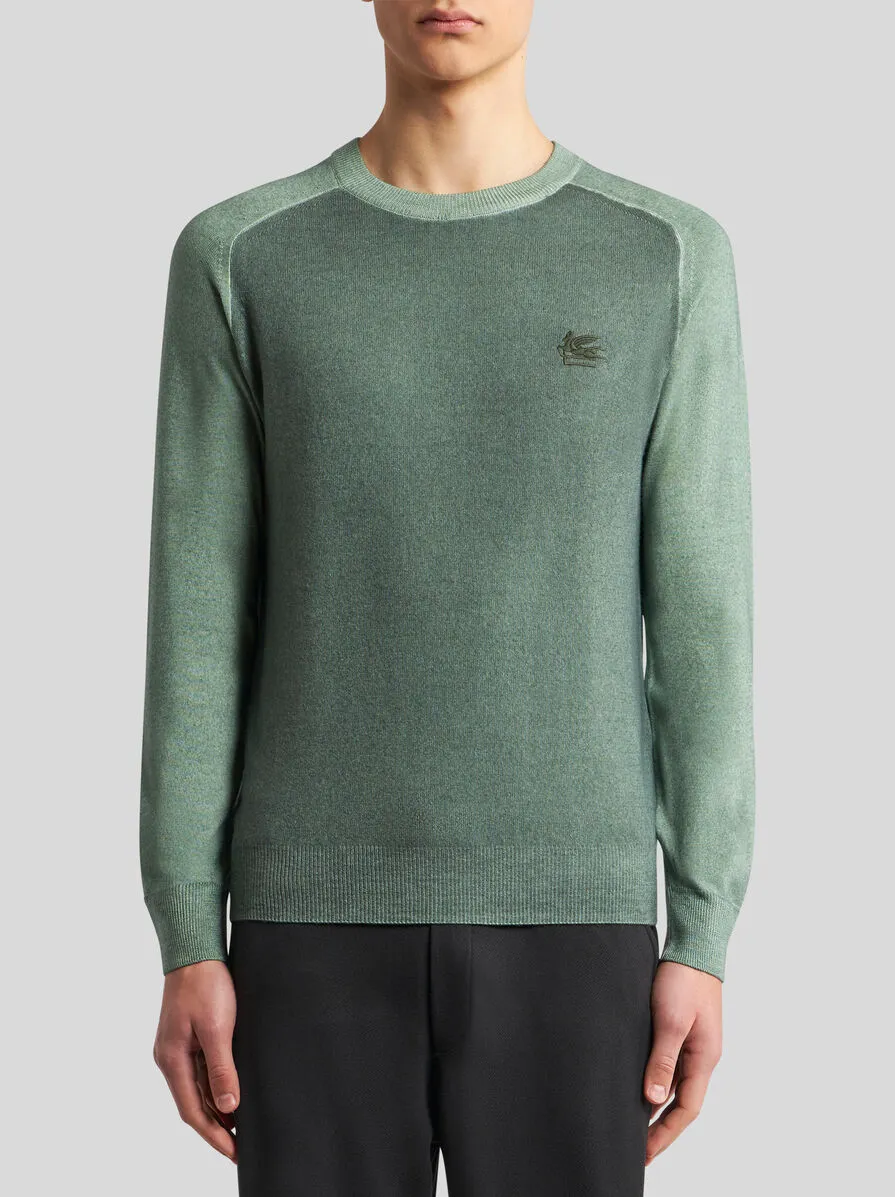 MAGLIA IN LANA CON RICAMO
