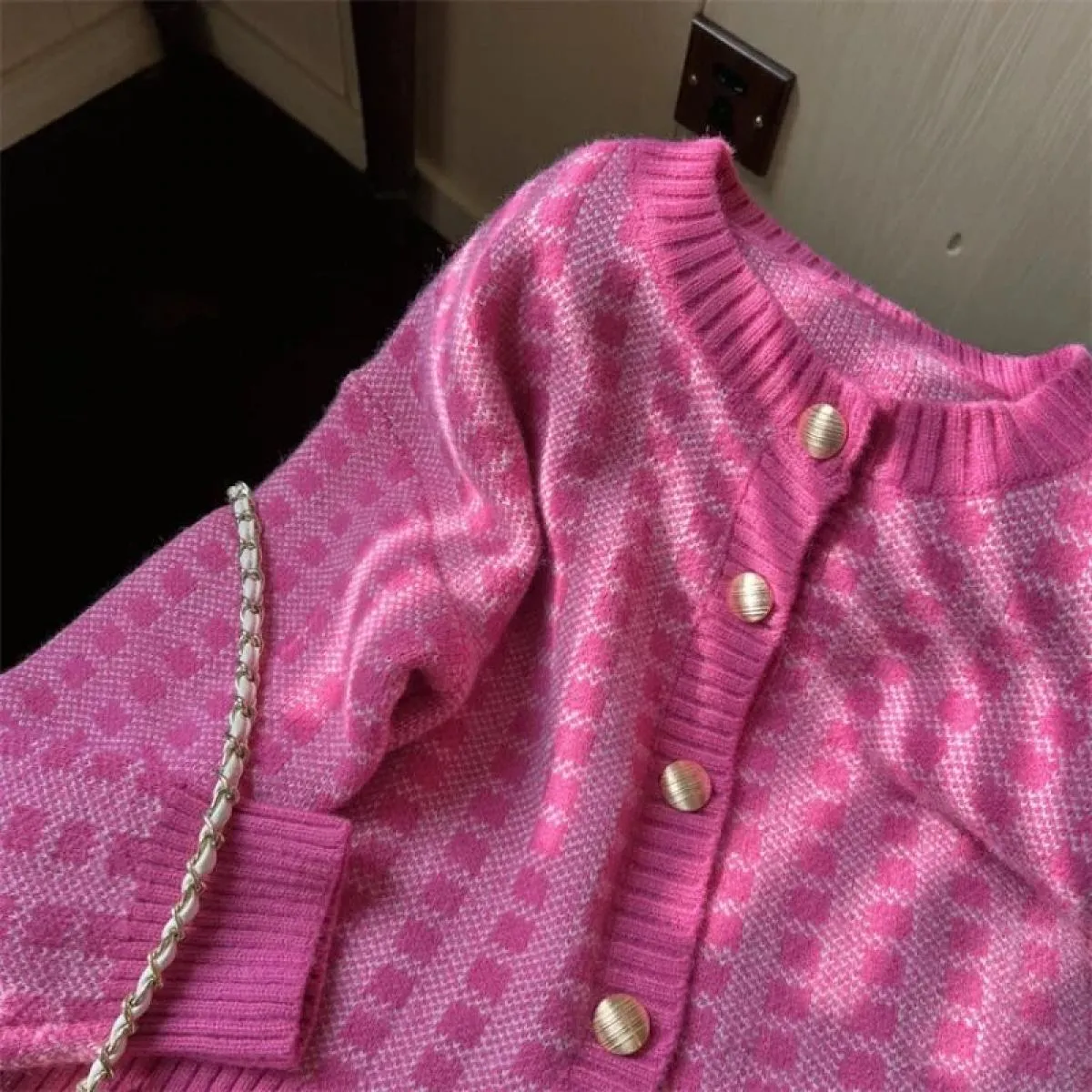 Maglione morbido scozzese cardigan rosa femminile 2023 Primavera nuovo cappotto cardigan corto lavorato a maglia delicato da don