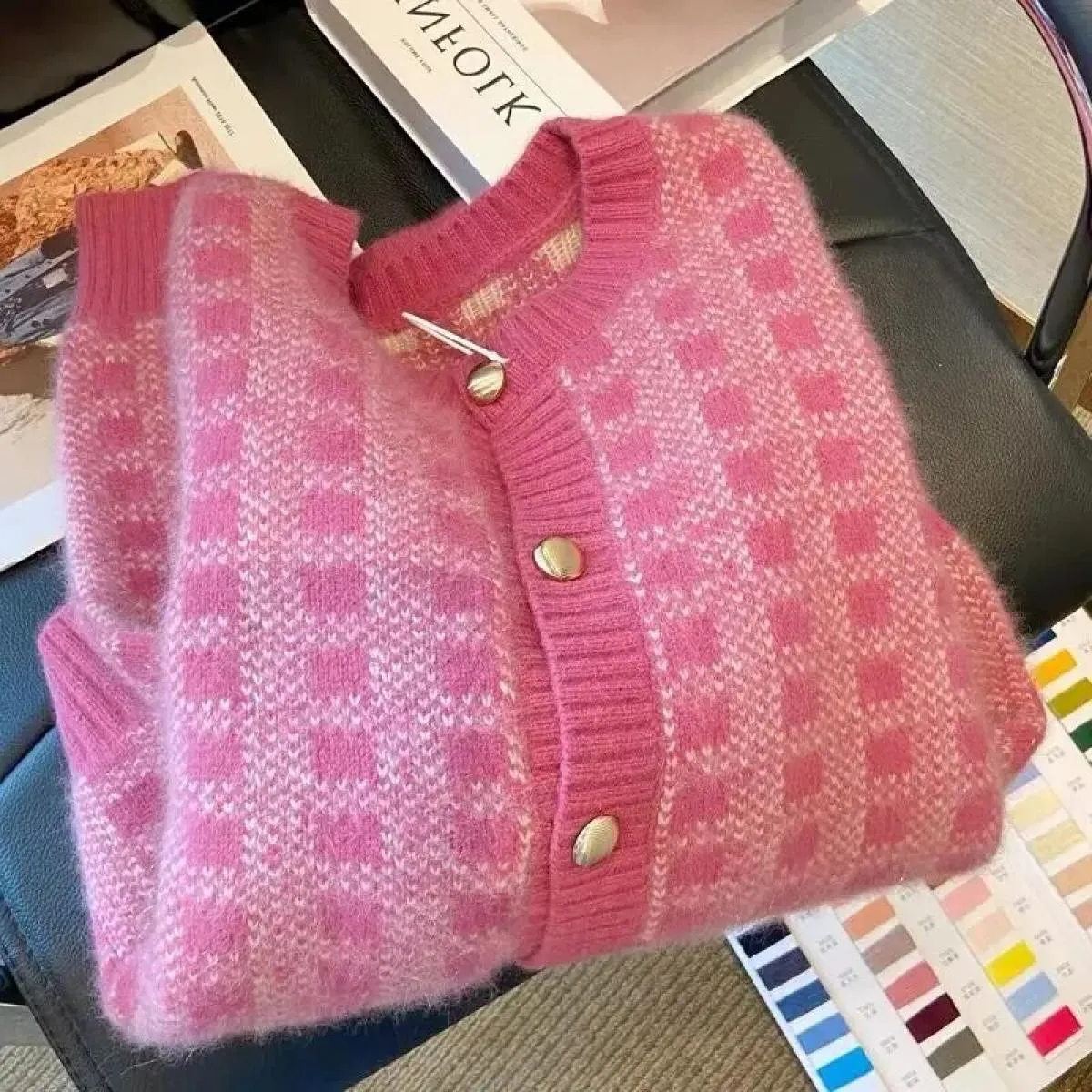 Maglione morbido scozzese cardigan rosa femminile 2023 Primavera nuovo cappotto cardigan corto lavorato a maglia delicato da don