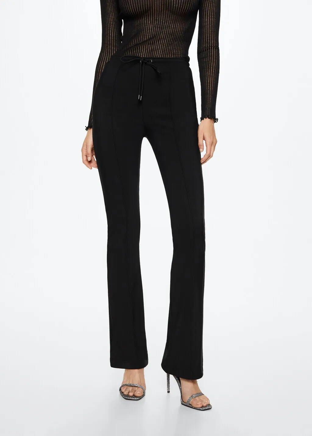 Pantaloni flare