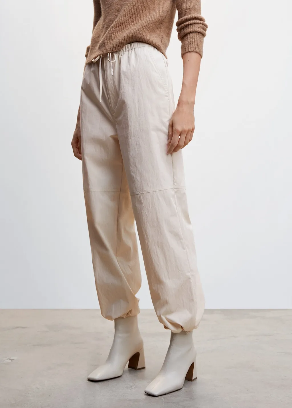Pantaloni parachute