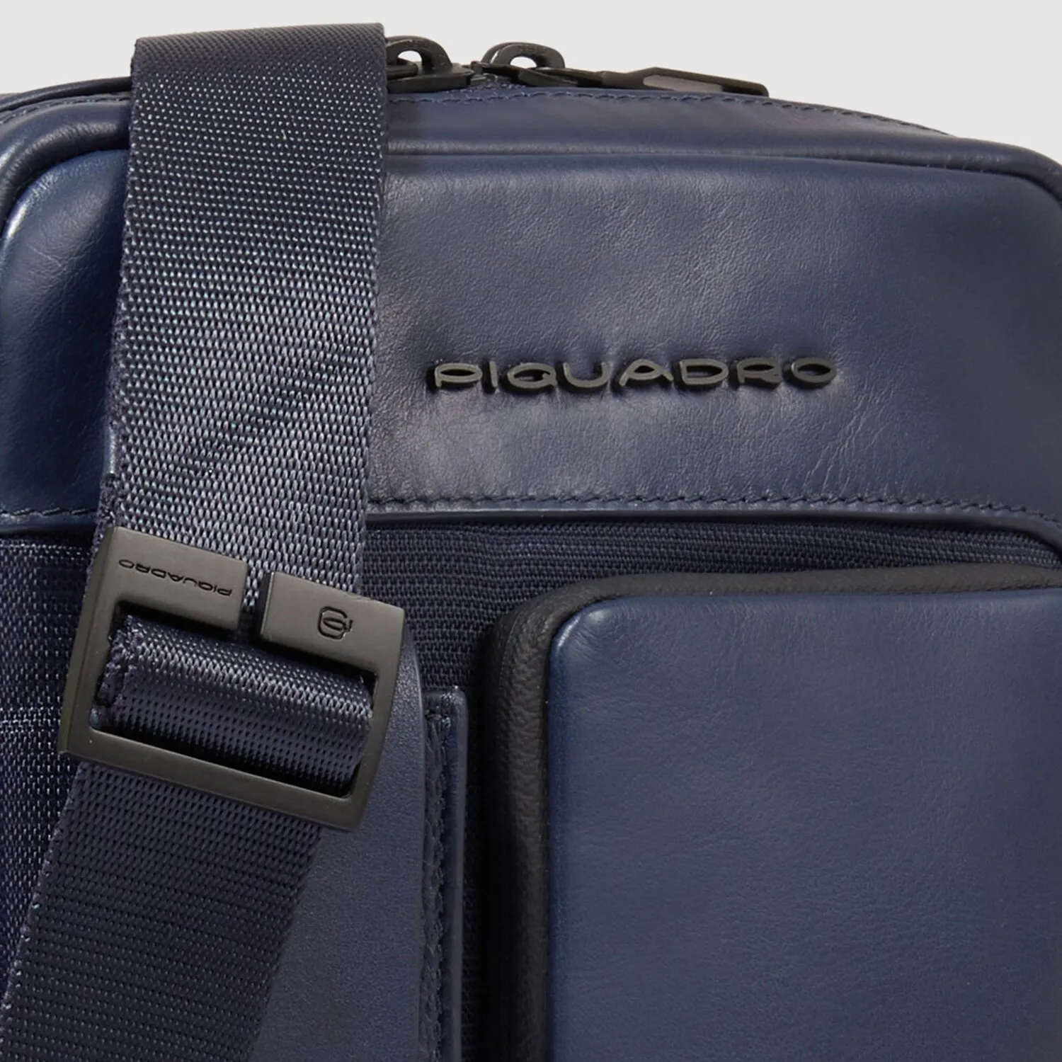 Piquadro W131 Mini Borsa Borsa a tracolla Protezione RFID Pelle 17 cm