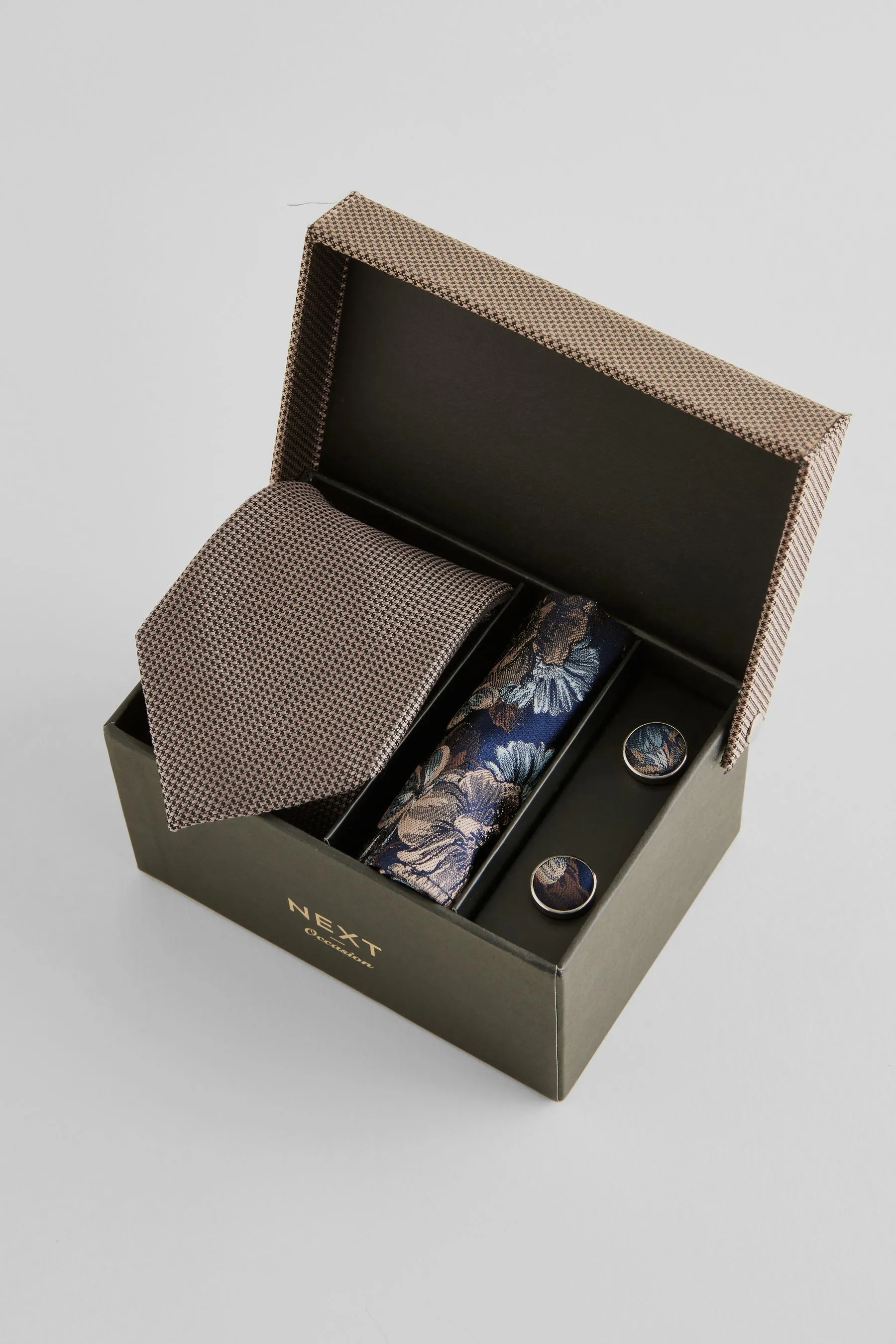 Set regalo con cravatta, fazzoletto da taschino e Gemelli