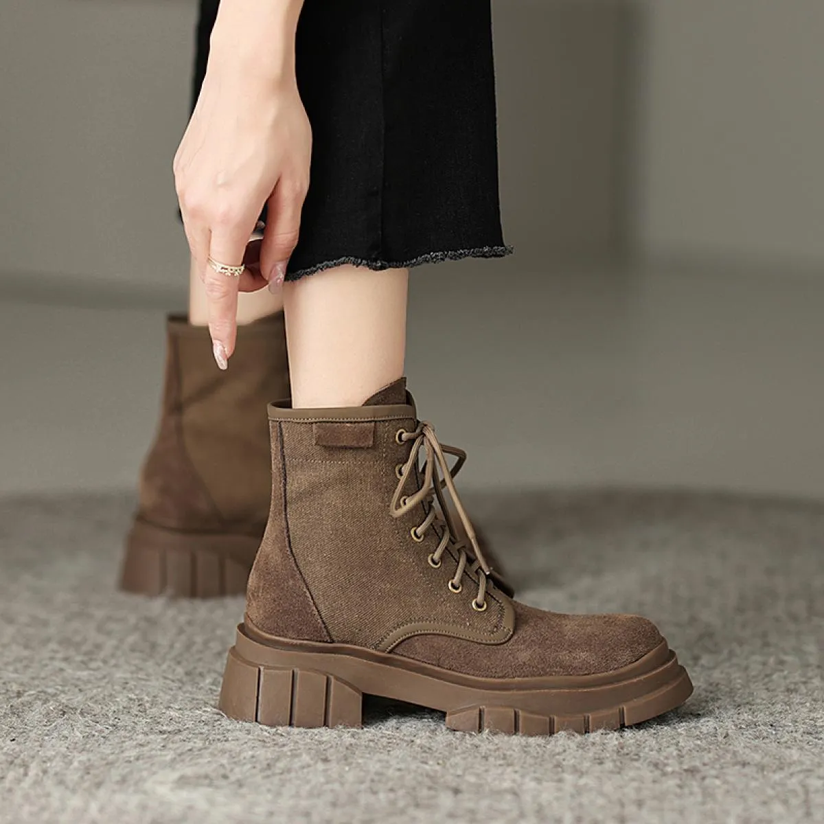 Stivaletti da donna retrò con tacco alto Autunno Inverno Vera pelle incrociata Scarpe da lavoro casual da ufficio Donna
