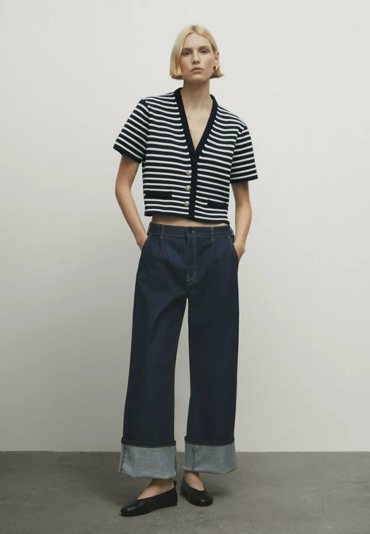 STRIPED SHORT SLEEVE V-NECK - Cardigan