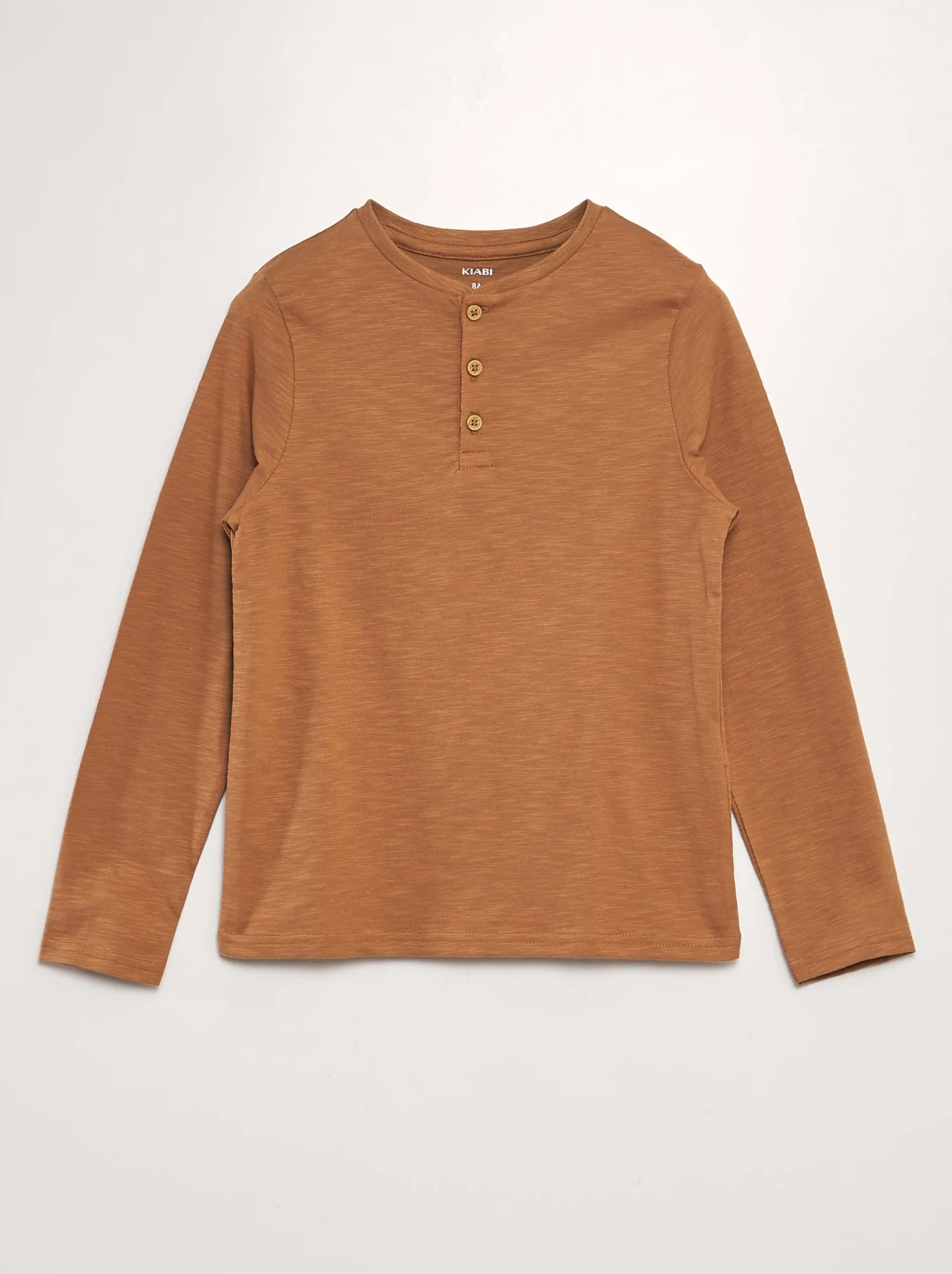 T-shirt con collo serafino - MARRONE