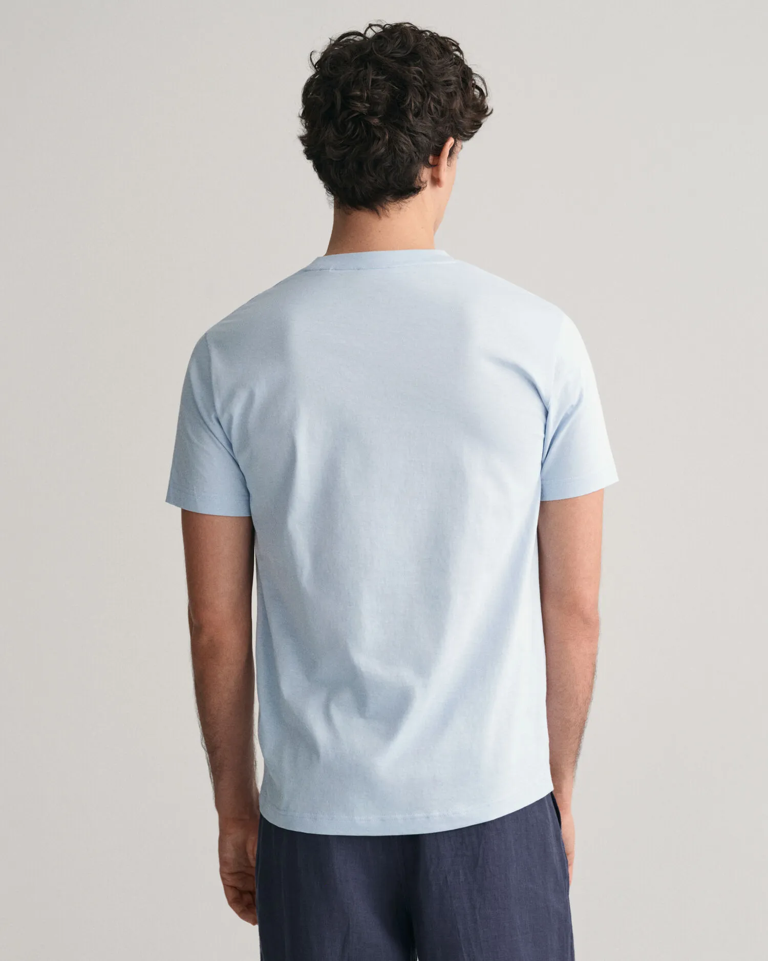 T-shirt GANT Logo piccolo a contrasto    