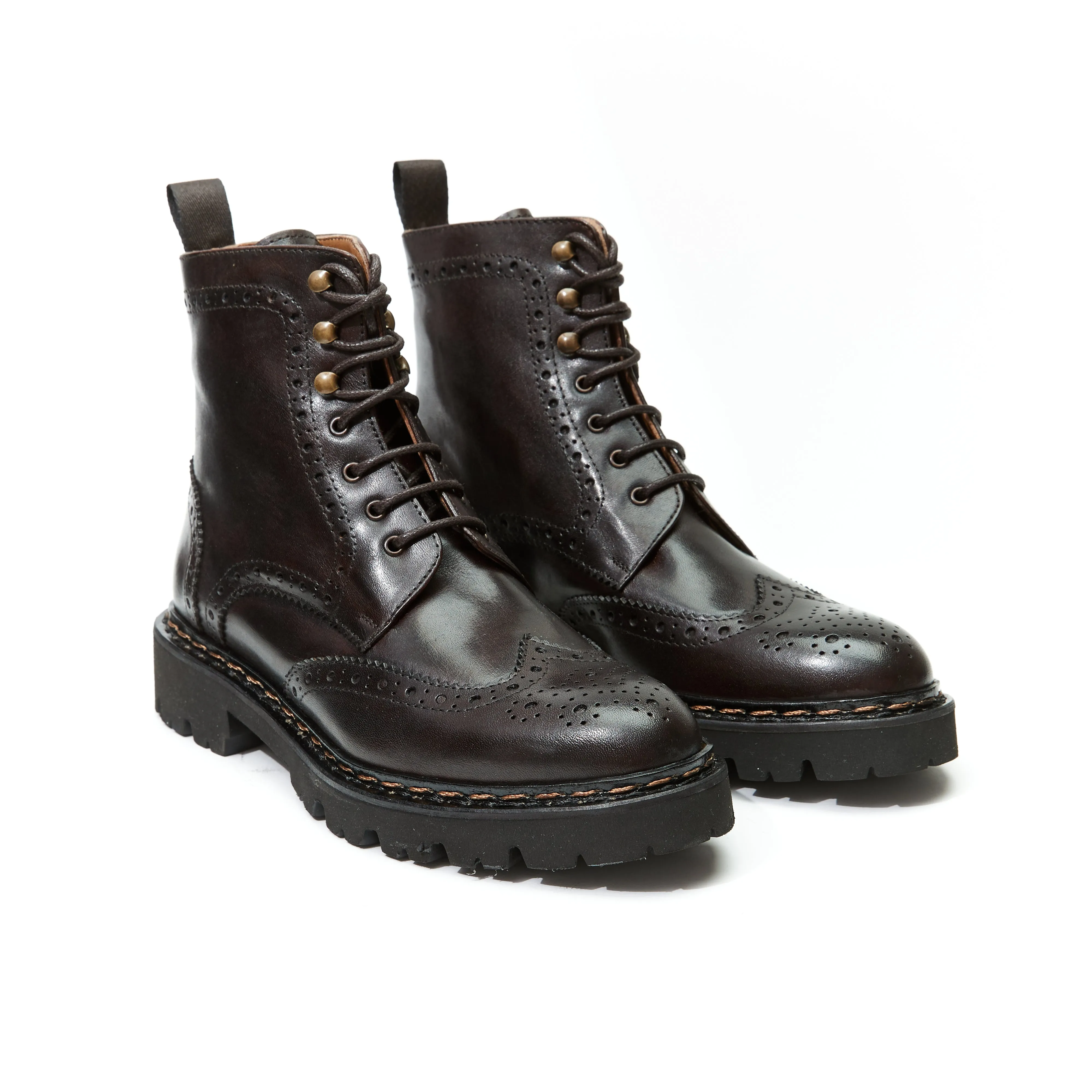 Wing tip derby boot dark brown